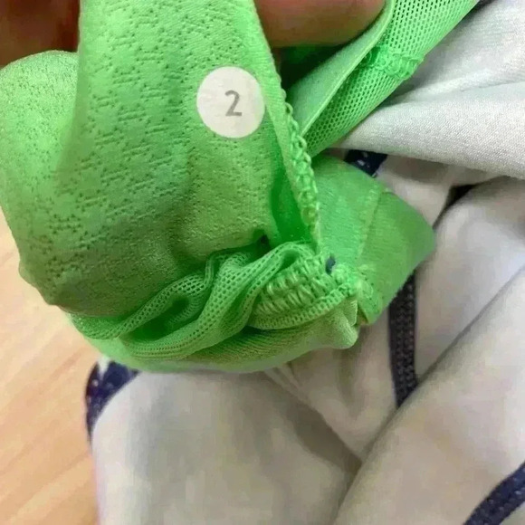 Lululemon Dancing Warrior Floral Strappy Tank Top Womens Size 2  Purple Green - Picture 5 of 7